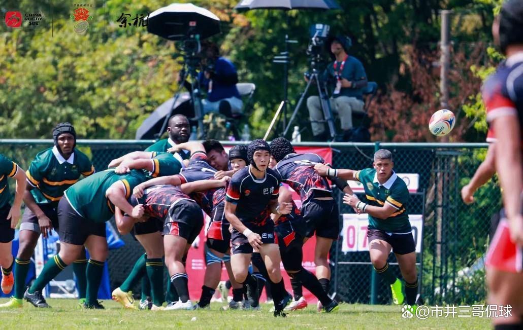 开云体育在线-神仙对局！橄榄球比赛过程堪比大片