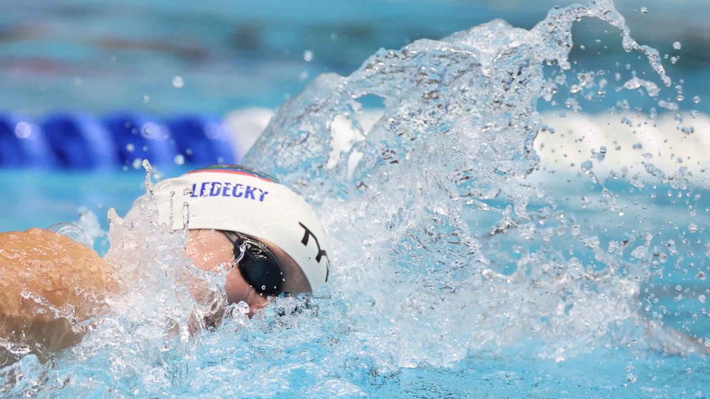 开云体育-包含游泳球员突破自我，表现堪称完美的词条