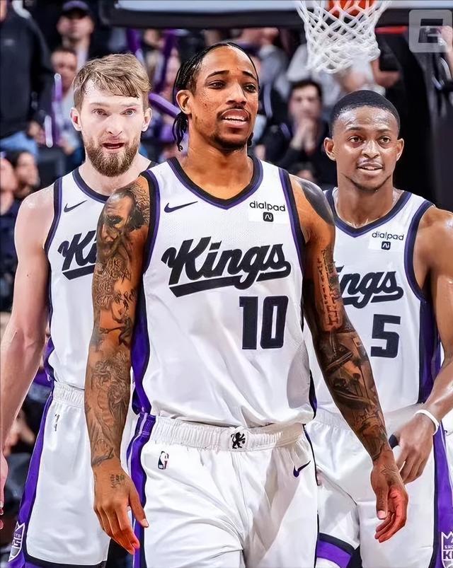 开云体育在线-篮网横扫国王，福克斯高光表现