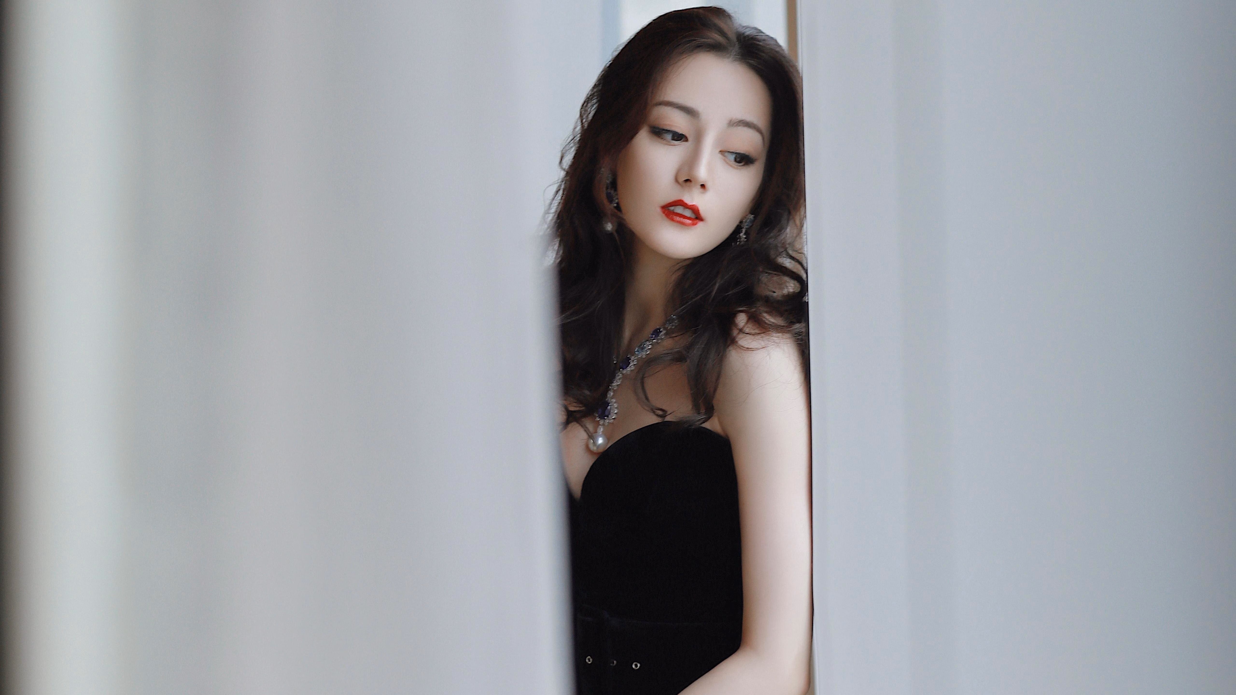 开云体育登录-从蓝领到擎天柱！西亚卡姆轰32+10打碎质疑，平民步行者踏平西部第一