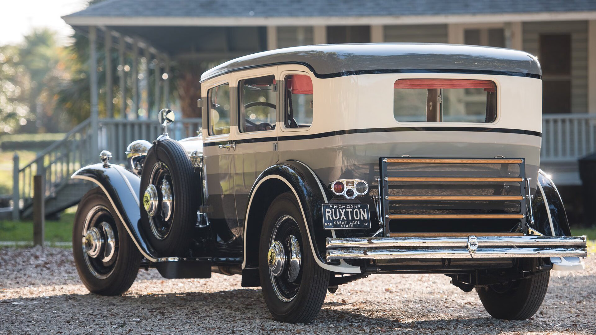 开云sport-压哨绝杀！爱德华兹大心脏拯救湖人，双绝杀背后藏惊天内幕