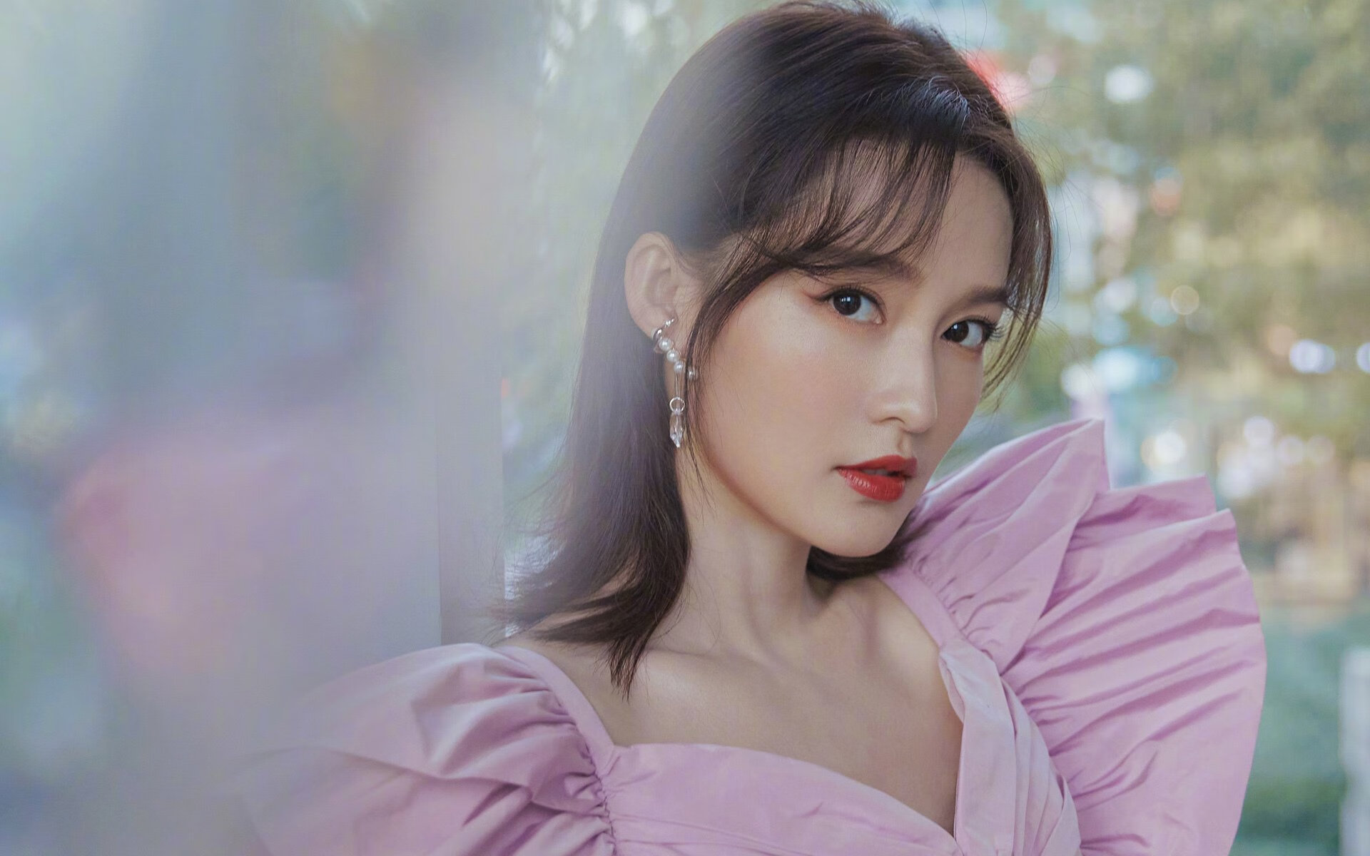 冰川与热土的碰撞，厄德高一剑封喉，喀麦隆逆风翱翔晋级瑞典