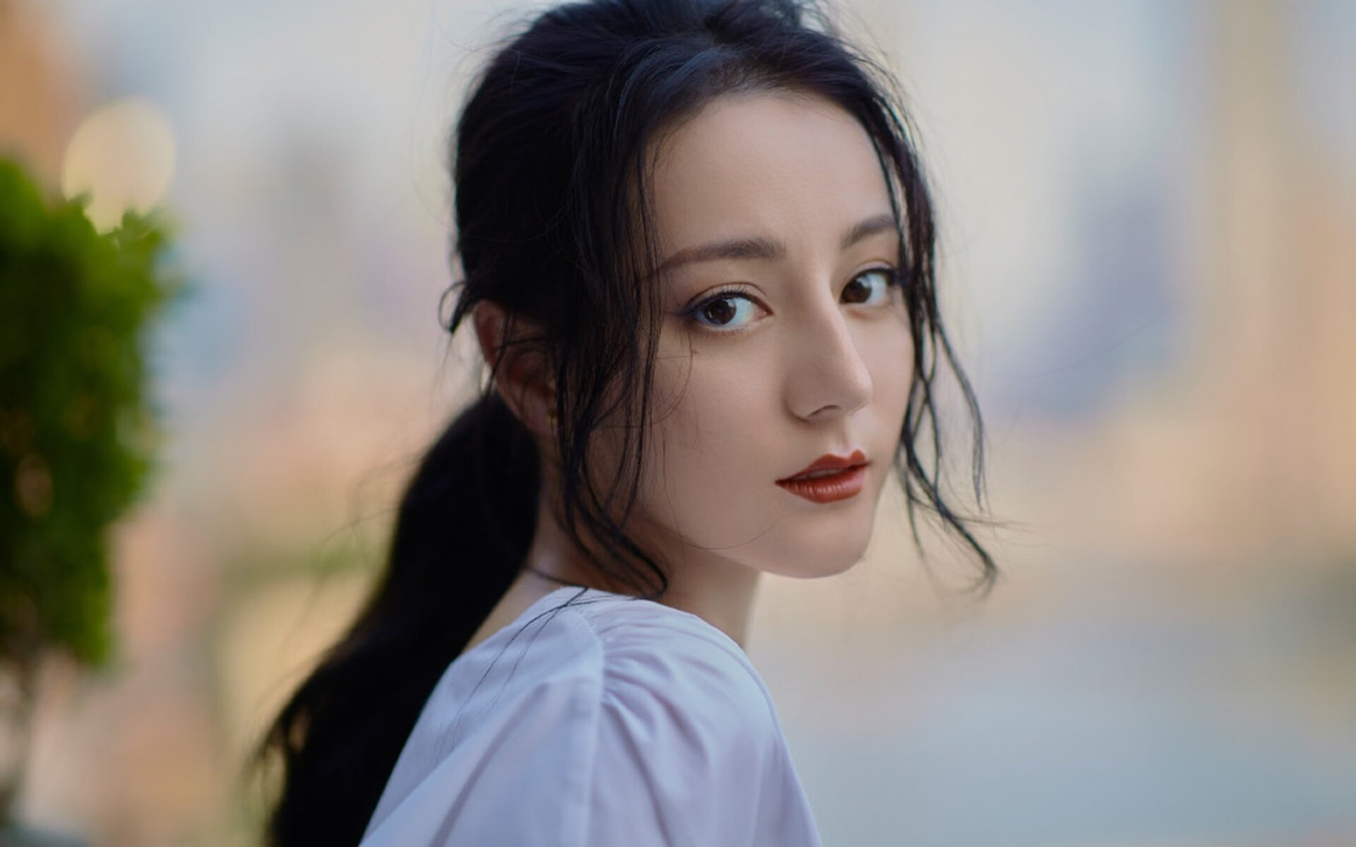 开云体育平台APP-国旗阴影下的救赎，当德布劳内为乌克兰戴上荆棘之冠